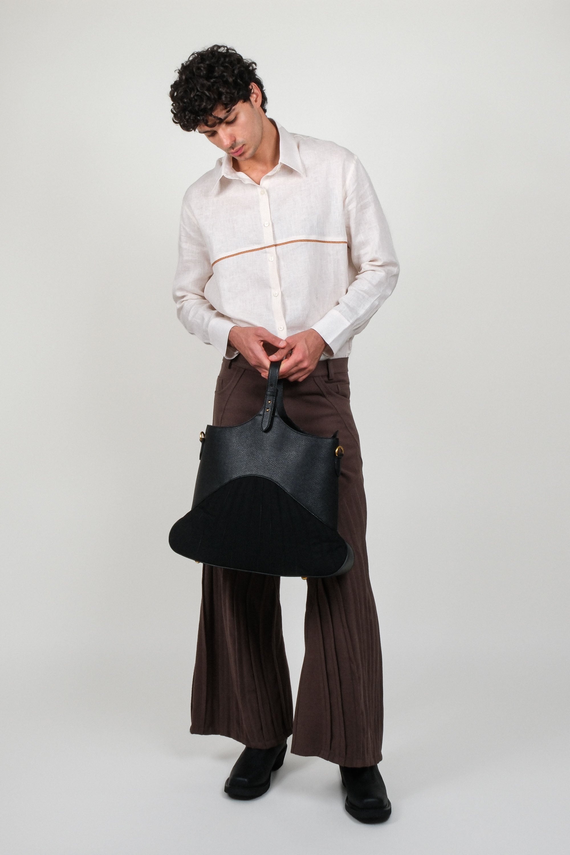 Black Gallery Bag (Medium)